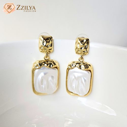 Trendy Pearl waterproof anti tarnish earrings